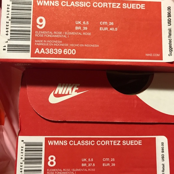 NIB Women’s Nike Classic Cortez Suede size 8 - Picture 4 of 8